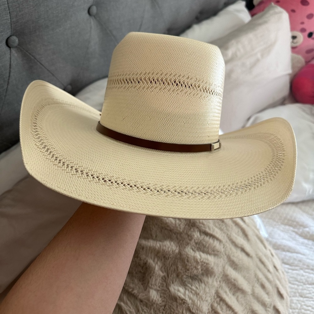 Straw hat